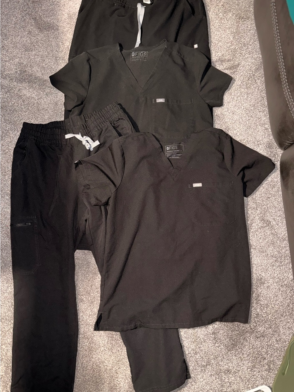 Figs Womens Black Scrub Sets (2) L/L, L/LP